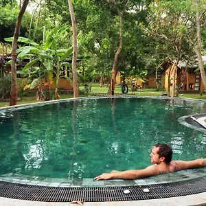 2* Hotel Sat Nam Village Eco-hotel