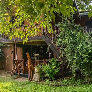  Villa Anushka Nera Nature House