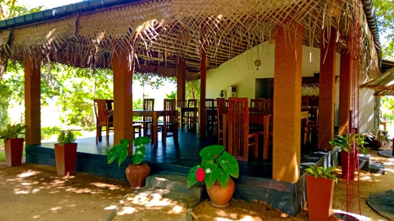 Ceylon Amigos Eco Resort Sigiriya